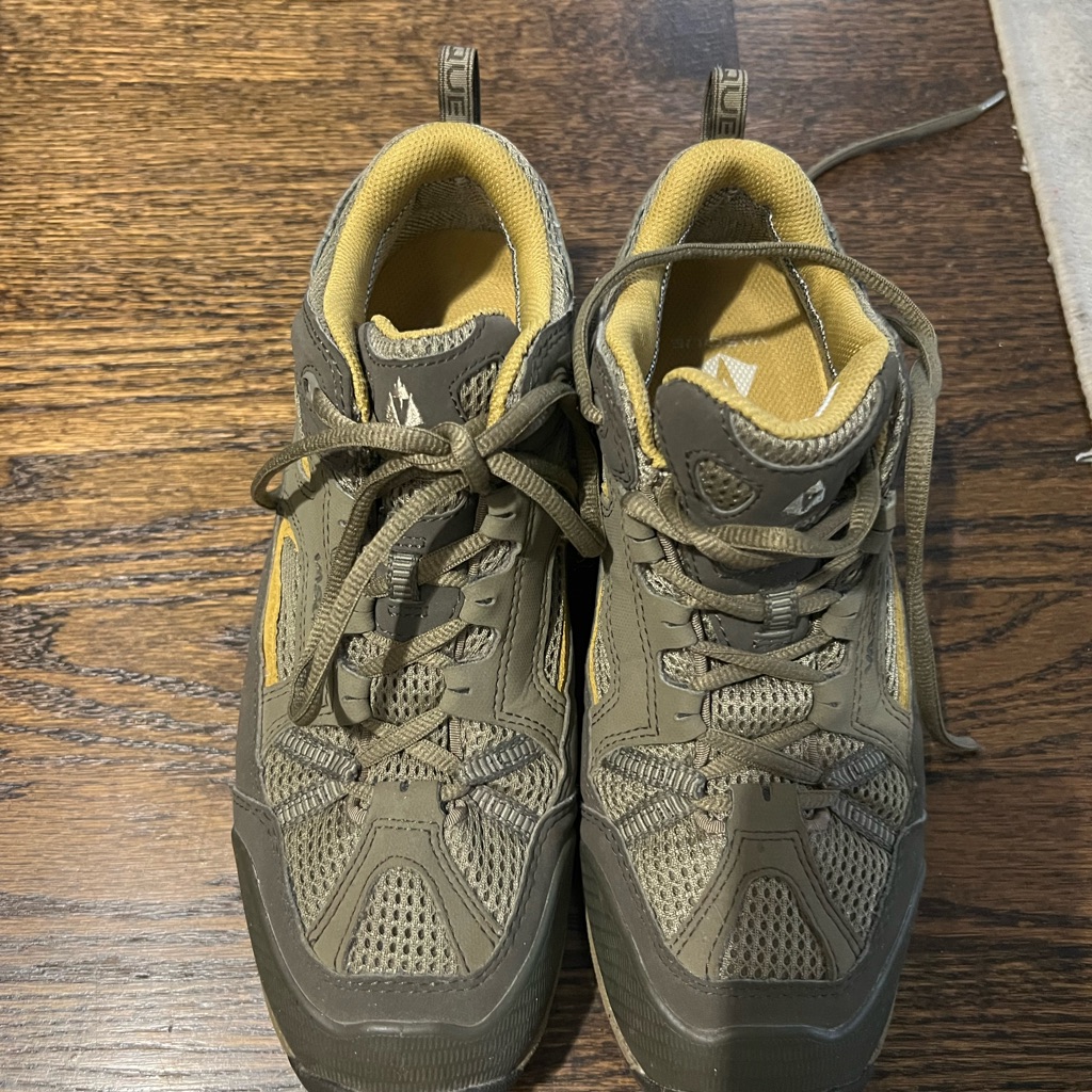 Women’s Vasque Hiking Boots / Like New / Size 8.5